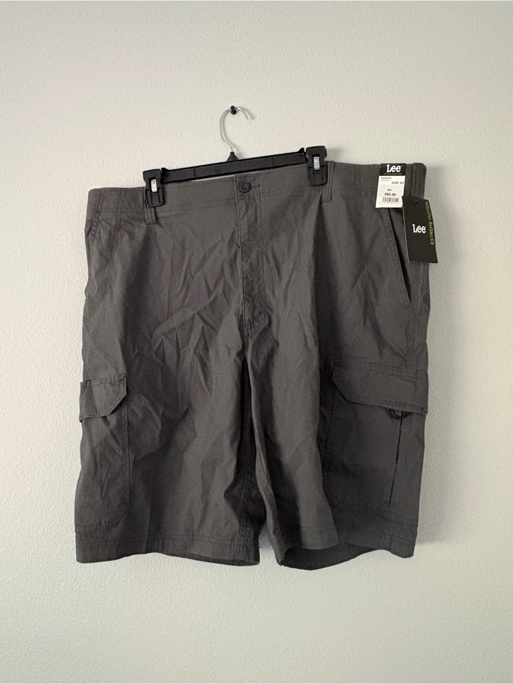 Lee Men's Dark Gray Cargo Shorts with Side Pockets